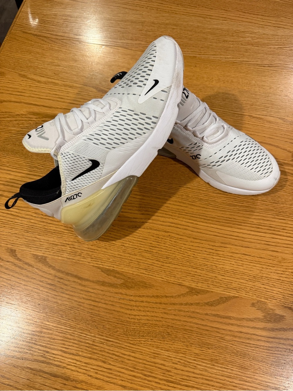 Nike Mens White and Black Air Max 270-Style Sneakers